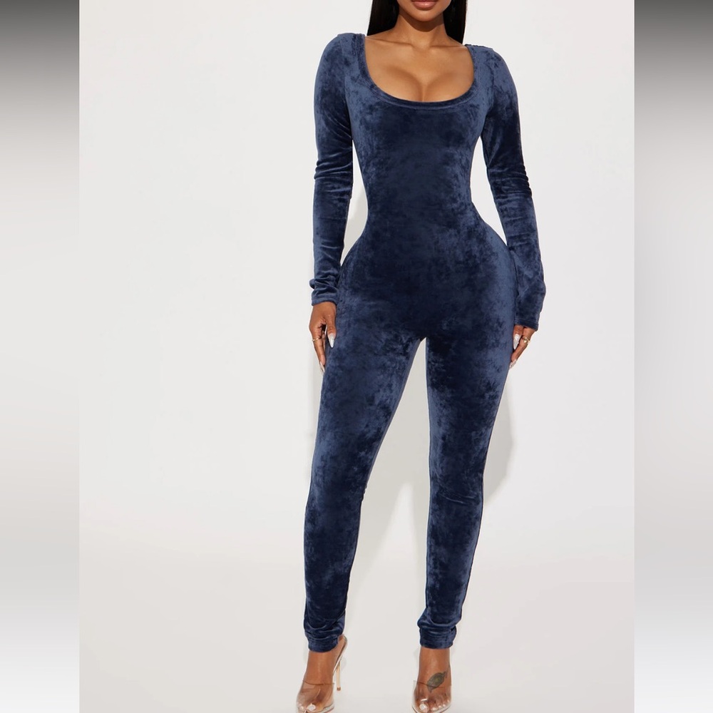 NWT Fashion Nova On The Weekend Navy Velour Jumpsuit Size M